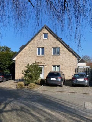 Wunderschöne und helle 2,5 Zimmer Wohnung in ruhiger Lage