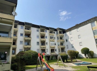 Charmante und geräumige Wohnung mit Tiefgaragenplatz