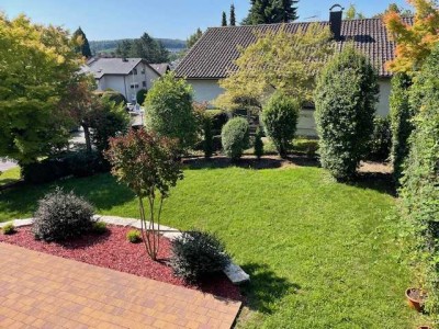 Erstbezug nach Renovierung! Großzügige 3-Zi.-Whg. mit Balkon in einem kleinen 3-Fam.-Haus in HN-Ost
