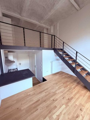 Innenhofausrichtung mit Ost-Terrasse! Mit EBK dirket an der Spree!