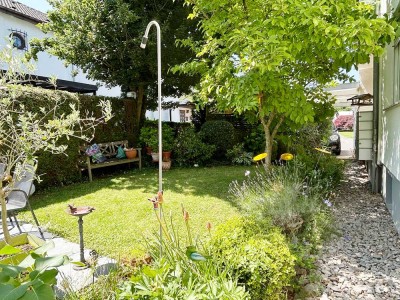 Die ganze Familie unter einem Dach! Gepflegtes 2 FH mit Garten im beliebten Herrenberg