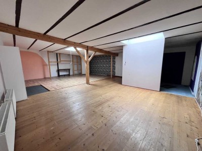 Loft mit Tageslicht, Küchen- & Sanitärbereich - ideal für kreative Nutzung
