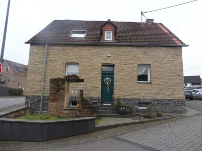 Sehr schön modernisiertes Einfamilienhaus im Herzen von Birresborn