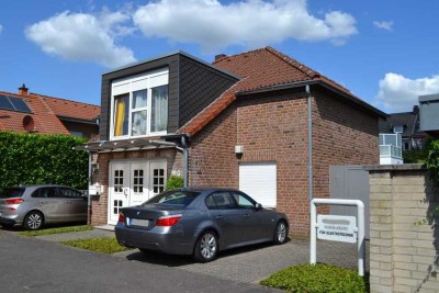 Geräumige Wohnung im 2-Familienhaus in Mönchengladbach-Rheydt