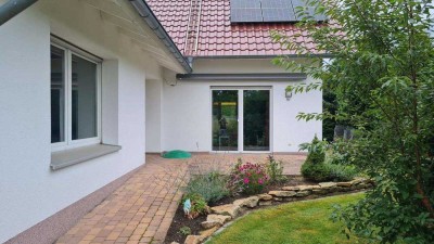 AUTARKIE & LUXUS: Moderne Traum-Immobilie (Bj. 2012) in Alleinlage mit 20.000 m² Grundstück