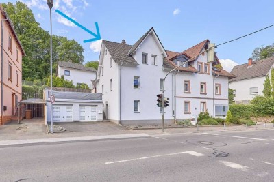 Charmantes 2-Familienhaus mit Doppelgarage und Terrasse – Wohnen in zentraler Lage von Weinheim