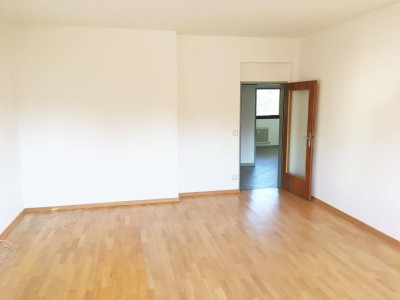 Ruhige, helle 3-Zimmer-Loggia-Wohnung direkt bei der HTL-Mödling - ab sofort verfügbar!