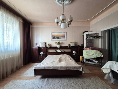 EIN ZUHAUSE MIT FREIRAUM - WOHNHAUS MIT GROSSEM GRUNDSTÜCK