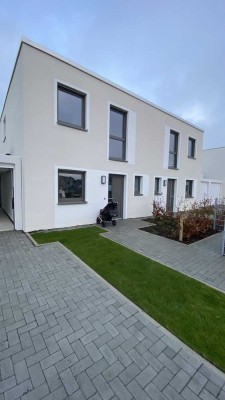 !WBS erforderlich! Moderne Doppelhaushälfte in Herzogenrath-Merkstein