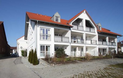 Neuwertige und frisch renovierte 2-Raum-Wohnung mit Terrasse in Bad Füssing / Würding