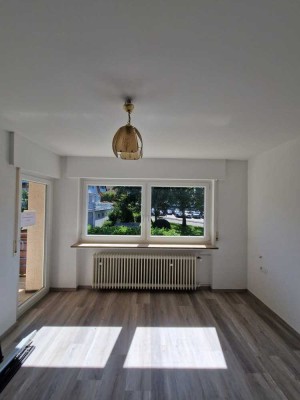 Freundliche, helle Wohnung in Heilbronn mit Balkon und Garten