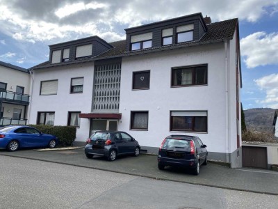 Schöne 4-ZKB-Wohnung mit Balkon