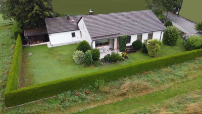 Eichenried: Einfamilienhaus auf großem Gartengrundstück in sehr guter Lage – Privatverkauf