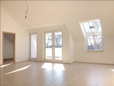 Neubau TOP möblierte Dach-Atelier-Wohnung 2,5 ZW= 70 QM in Neu-Isenburg,(Ffm-Süd) S-Bahn Nähe