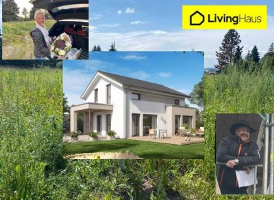 SONNIGE AUSSICHTEN FÜR IHR FAMILIENGLÜCK: IHR EIGENES HAUS! TEL. 01714863595