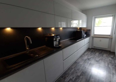 Stilvolle und gepflegte 3-Zimmer-Wohnung in Brühl mit Einbauküche Stellplatz Balkon provisionsfrei