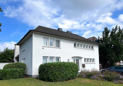 repräsentatives freistehendes Einfamilienhaus in Brühl mit großem Außenbereich