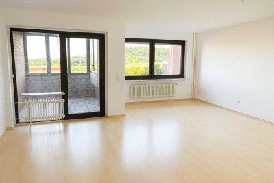 Ansprechende und modernisierte 3-Zimmer-Wohnung mit EBK in Springe