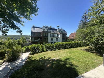 VOLL MÖBLIERTE LUXUSWOHNUNG mit 300 m² Privatgarten im 1190 Wien + Pool und Gym Nähe American Int. School