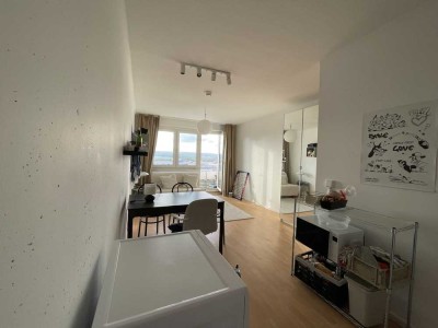 Charmante 1-Zimmerwohung mit EBK am Moskauer Platz