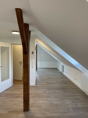 Exklusive 1-Zimmer-Dachgeschosswohnung in Braunschweig Innenstadt