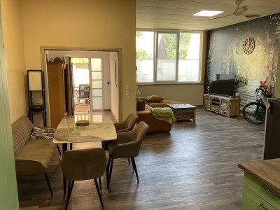 Seperate 3 Zimmer Eigentumswohnung wie im eigenen Haus ist mehr als selten.