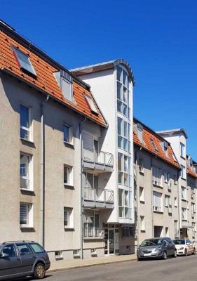 Helle Single-Wohnung mit Tiefgaragenstellplatz in gepflegter Wohnanlage