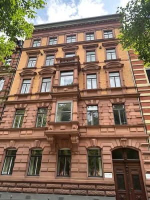 Geräumige 6-Zimmer-Wohnung mit Balkon in Mainz