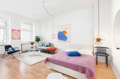 Richardkiez, Neukölln: Helle und charmante 1-Zimmer-Wohnung mit typischen Altbauelementen