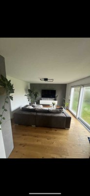 Lichtdurchflutete, moderne 2,5 Zimmer‑Wohnung