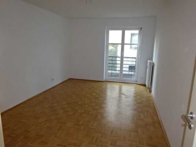 Helle 3 Zimmer - Erdgeschoßwohnung mit kleiner Süd-Westterasse