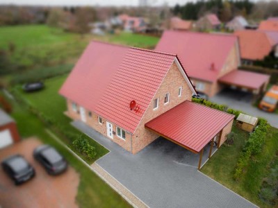 Moderne Doppelhaushälfte mit 5 Zimmern, Wärmepumpe & Carport