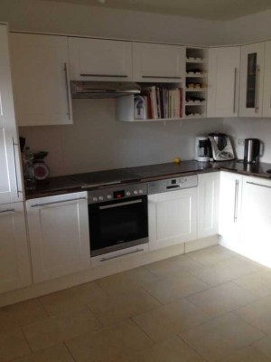 Schöne 2,5-Zimmer-Wohnung mit Balkon und EBK in Unterhaching