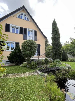 Sehr gepflegtes Einfamilienhaus mit schönem Garten