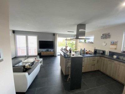 Moderne OG Wohnung / halbes Haus im Neubaugebiet