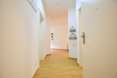 Moderne Zwei-Zimmer-Wohnung in ruhigem Hinterhof des Bahnhofviertels