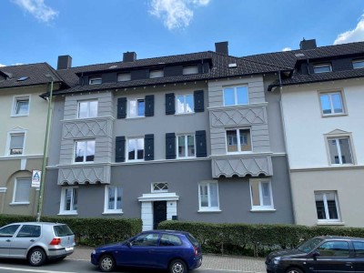 Kernsanierte Stadtwohnung im 1. Obergeschoss mit Südbalkon zu vermieten