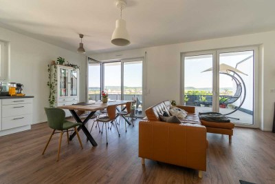 2½-Zimmer-Penthousetraum mit Einbauküche und Klimaanlage in Öhringen im Mannlehenfeld II
