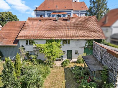 Landhaus in historischem Ambiente (sanierungsbedürftig)
