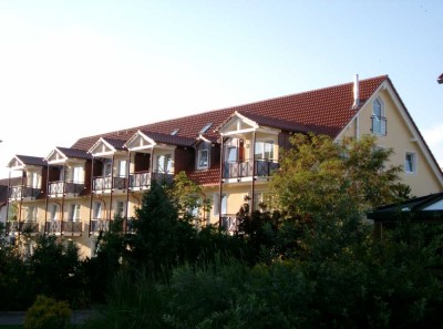 Helle, gepflegte 3-Zimmer-Wohnung im 1. OG mit Südbalkon und gefliestem  Keller