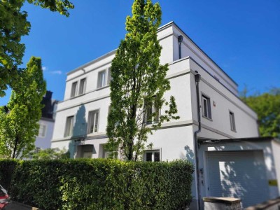 Penthouse Terrassenwohnung direkt am Grüneburgpark sucht neuen Bewohner