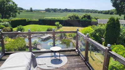Großzügige Reihenhaus-Wohnung mit Garten, Terrasse & Carport in Altenholz