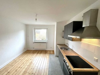 Schicke Altbau 2-Zi.-Wohnung mit EBK in Schwarzenbek