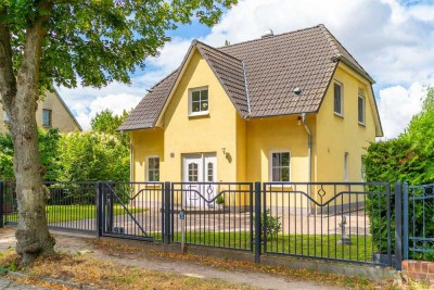 Sonniges Zuhause in Bahnhofsnähe – Familienidyll mit großem Garten & modernem Komfort