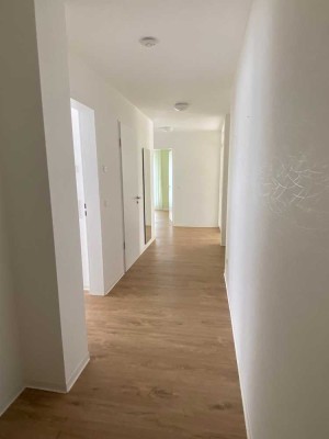 Schöne und neuwertige 3-Raum-EG-Wohnung mit geh. Innenausstattung, Terrasse und EBK in Emsdetten