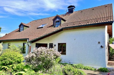 Ideal für Singles: Sonnige 1-Zimmer Dachgeschosswohnung im Grünen