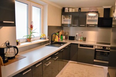 Renoviertes Wohnparadies: Großes 7-Zimmer-Einfamilienhaus