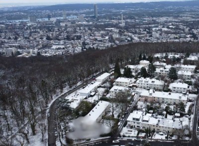 + Modernisiert mit Ausbaupotenzial + Praktisch geschnittenes Reihenmittelhaus auf dem Venusberg