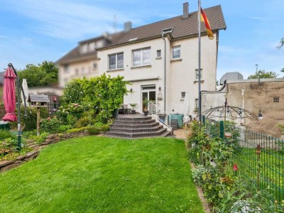 Charmante Doppelhaushälfte mit Platz, Geschichte und modernem Komfort in Duisburg-Walsum