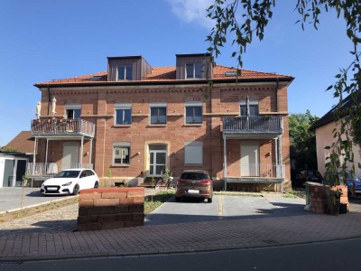 3-Zimmer-Wohnung mit Balkon und EBK teilmöbliert zur Zwischenmiete